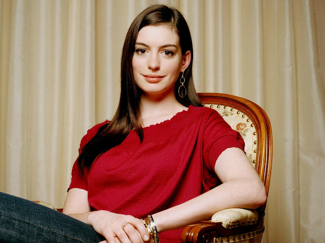 Anne Hathaway Hd Wallpapers Free Download