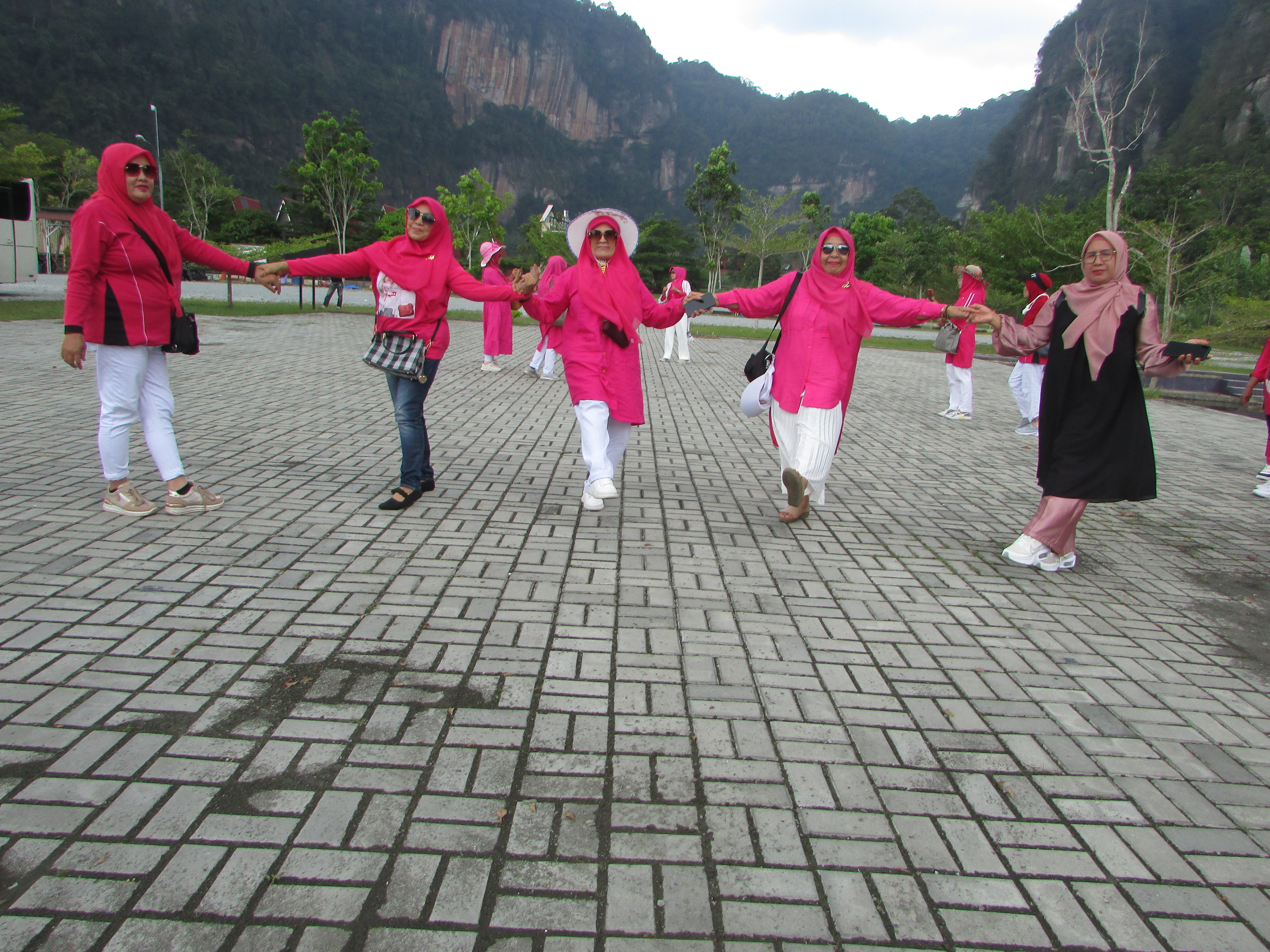 Destinasi Wisata Lembah Harau Sumatera Barat