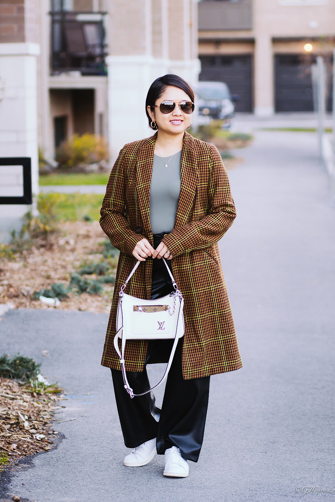 Stradivarius Plaid Coat | Zara Wide Leg Leather Pants | Louis Vuitton Marelle in Epi Leather | Zara Bodysuit | Adidas Stan Smith | RayBan Sunglasses | Fall Fashion | Petite Outfit Ideas