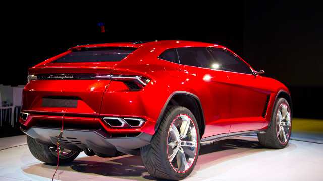 Lamborghini Urus price, specs, interior