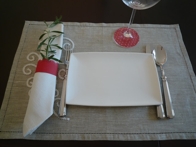 Simple table setting from BistrotChic