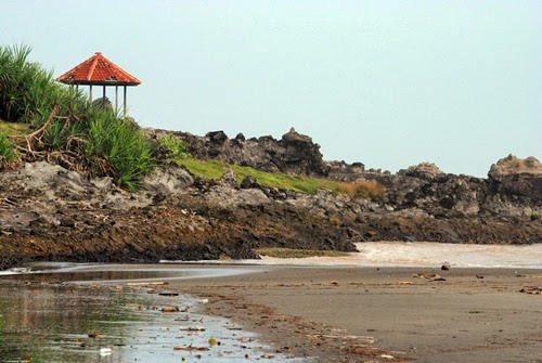 Pantai Karang Paranje