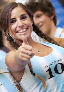 Sexy Argentina Girls Fan Spirit on World Cup 2010