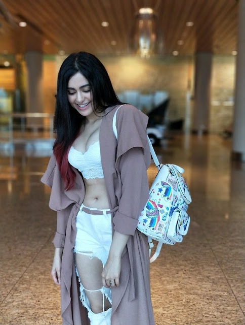 Adah sharma cleavage pics