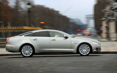 2011 Jaguar XJ Side View