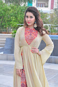 Rashi Khanna new glamorous photos-thumbnail-7