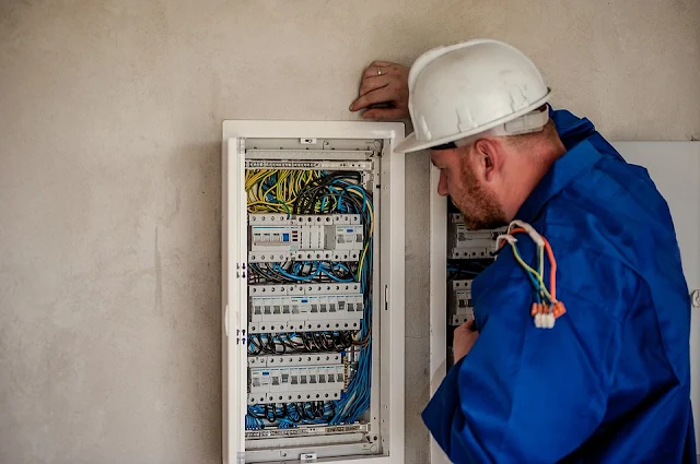 Beneficios de contratar a un electricista residencial profesional