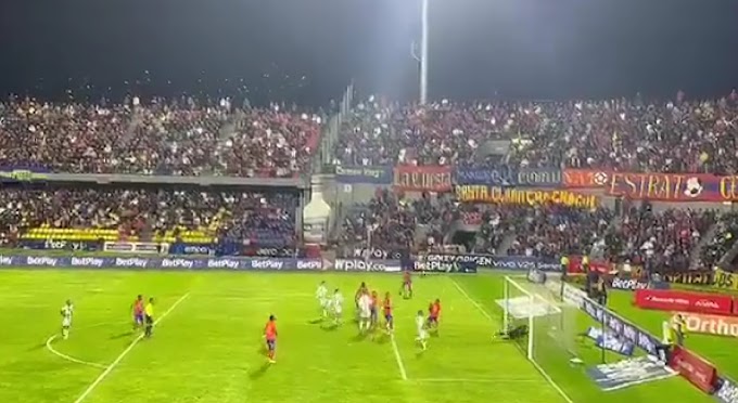 Aficionado grabó acción polémica entre Atlético Nacional y Deportivo Pasto, en el inicio de los cuadrangulares: balón habría traspasado línea de gol