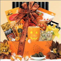 Hauntingly Delicious: Gourmet Halloween Gift Basket