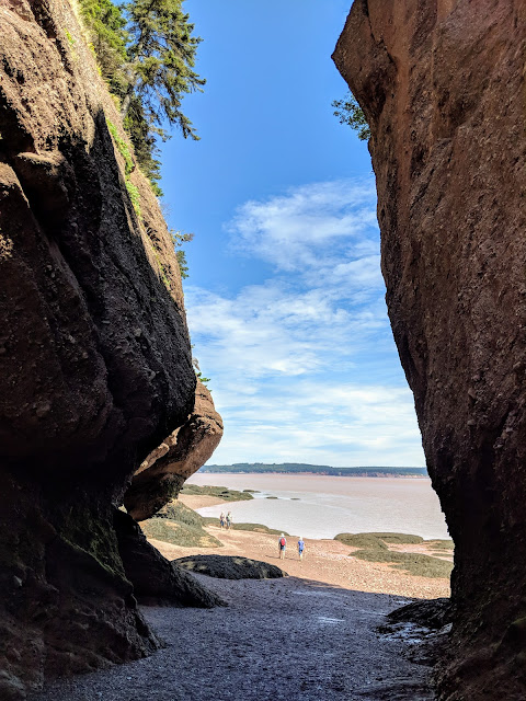 Найвищі припливи у світі - Хоупвелл-Рокс, Нью-Брансвік, Канада (Hopewell Rocks, NB. Canada)