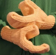 http://www.ravelry.com/patterns/library/lego-man-mitts