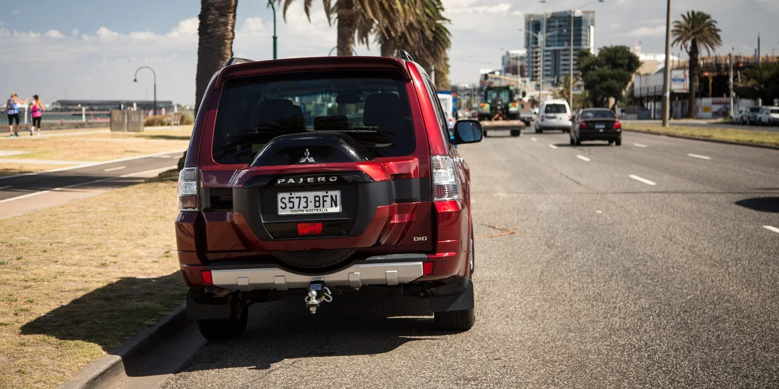 Đánh giá xe Mitsubishi Pajero 2016