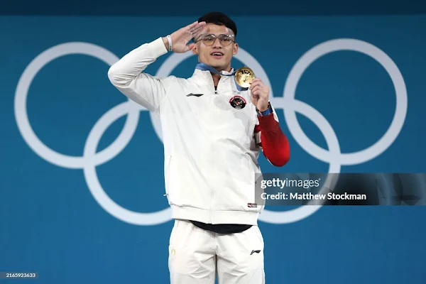 Rizki Juniansyah berhasil meraih medali emas di cabang olahraga  BAYANGKAN... dari sebuah tempat latihan sangat sederhana dekat sebuah masjid di Serang Banten, Rizki Juniansyah raih medali Emas Olimpiade Paris 2024