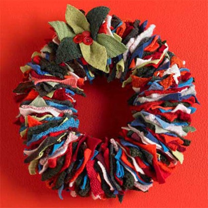 festive-sweater-wreath-1