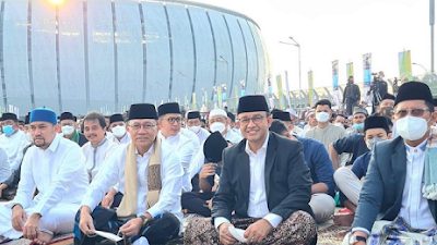 Gubernur Anies Salat Ied di JIS, Komisaris PT Pelni: Untuk Jualan Politik Identitas