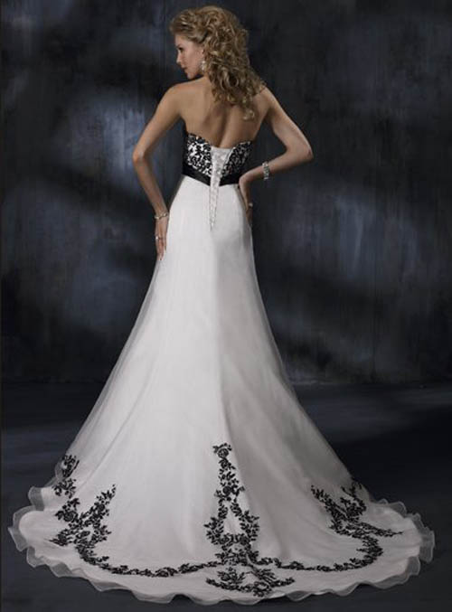 Black and White Wedding Dress Decoration Designs