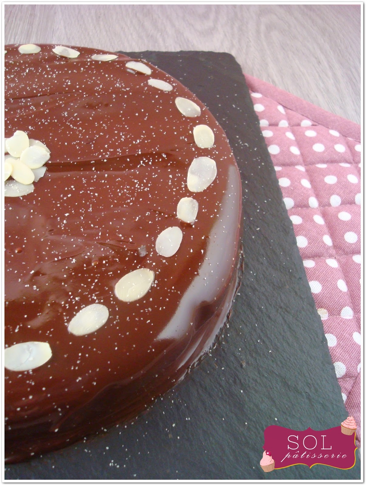 Gâteau carotte-amandes et ganache au chocolat sans gluten - Bolo de cenoure e amêndoas com ganache de chocolate sem gluten