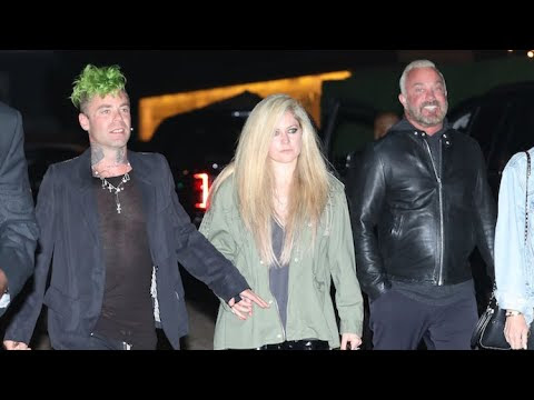 Paparazzi: Avril Lavigne y Mod Sun en Malibú - 11.04.2021