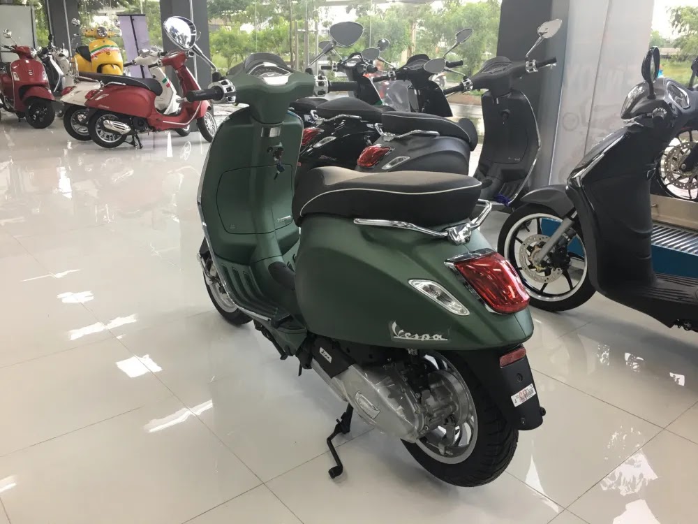 Vespa Sprint Xanh Rêu Nhám Phiên Bản Giới Hạn