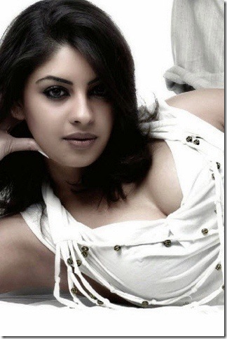 Richa-Gangopadhyay-320x480