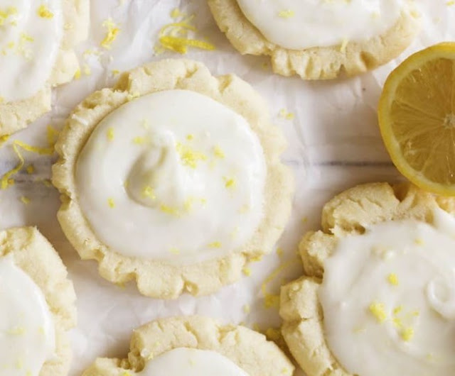 Lemon 'Swig' Sugar Cookies with Lemon Cream Cheese Frosting #cookies #dessert
