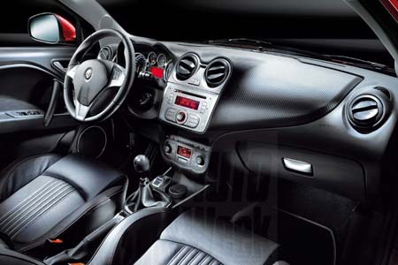 [Alfa+Romeo+8C+Spider+concept+car+interior.jpg