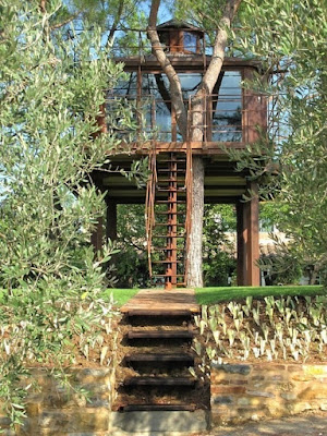 <img src="TREE House.jpg" alt=" TREE House & Casa BARTHEL Florence Tuscany Italy">