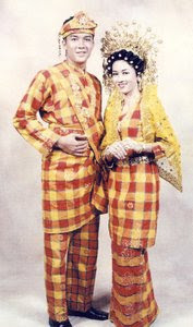 Baju+Adat+Dari+Batam PAKAIAN ADAT MELAYU RIAU