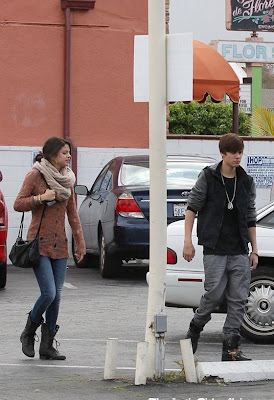 Justin Bieber and Selena Gomez 2012 Pictures