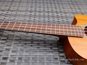 Cordoba 20TM-CE Tenor Ukulele fingerboard