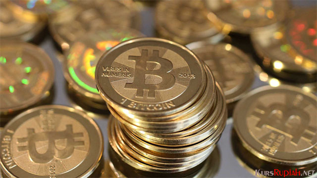 Bitcoin prices today fell to its lowest level of 30 days and lost more than $ 200 within 24 hours to be at the level of USD 938.73 on Bitstamp Price Index (BPI). Debate over radical change of Bitcoin that is likely to develop into separate networks with two separate assets ultimately it triggers the movement of Bitcoin becomes unstable since (9/2) then. At that time the price of Bitcoin fell to a level of USD 915 from USD trading above 1.050 after 2 largest Bitcoin exchanges in China to stop all withdrawals bitcoin transaction to date. On Friday, the BPI figures show that digital currency is trading almost USD 1,160. But 24 hours later Bitcoin lost more than 18% and is in the position of USD 948.73. Meanwhile, yesterday, Saturday (18/3) bitcoin rebound to a level of USD 1,000 and traded at USD 979. Although it showed a significant decline, the price of bitcoin is currently in the longest period above USD 1,000. Even though the movement was considered stable enough buffeted by a number of negative sentiment, including the uncertainties related to the regulation of China and the rejection of Bitcoin exchanges last week. Bitcoin The decline also comes amid a series of benefits such as asset-based alternative blockchain ethereum token, ether, which reached all-time highs in the last trading session. Along with the falling price of bitcoin, toughest rival, Ether has now jumped in a week. Ethereum price of nearly $ 60 in trading Friday (17/3) then.