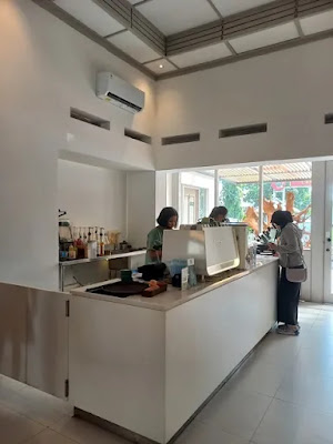 cafe di daerah wonokromo surabaya