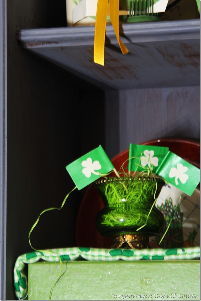 St Patrick Decor-Bargain Decorating with Laurie