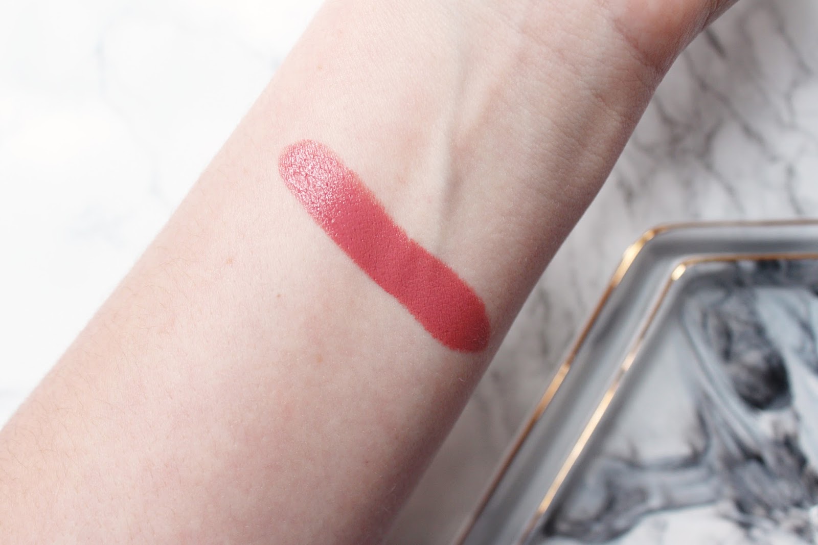 Charlotte Tilbury K.I.S.S.I.N.G Lipstick in The Duchess 