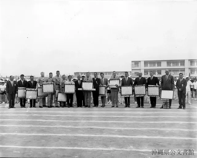 神原中学校運動場除幕式 2