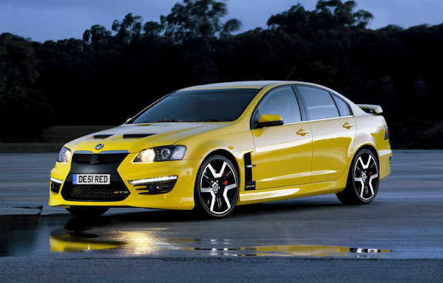 [2011 Vauxhall VXR8 Images]