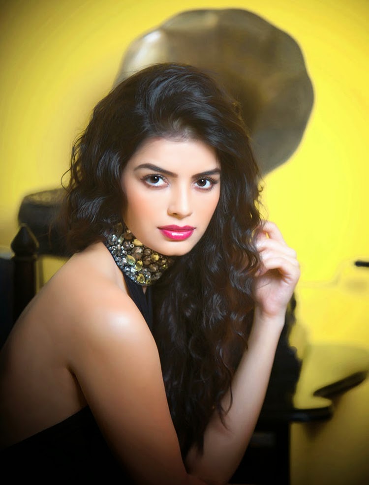 Sonali Raut HD Wallpapers Free Download