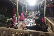 Makan di Tengah Sawah dengan Pemandangan Indah di Restoran Dapur Pe-Des, Purwokerto