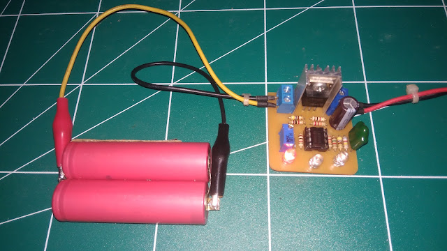 Lithium ion battery charger