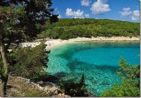 Emplisi beach