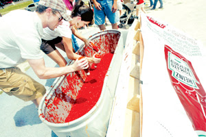 The world's largest packet of ketchup