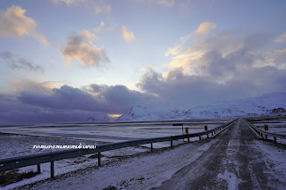 冬　南部　アイスランド　道路　狭い橋　ドライブ