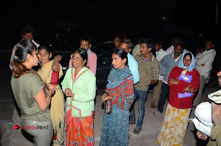 Actress Sri reddy (apthatrust director) Distrubuted Blankets for Orphans at Sai Baba Temple  0038.JPG