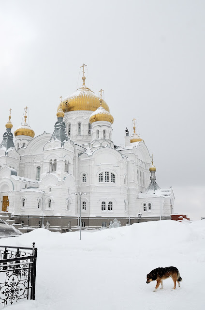 Белогорский монастырь зимой