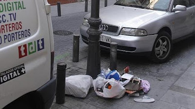 Limpiar reciclar-basura Peru España Ayamonte Madrid Tierra Salva ShurKonrad