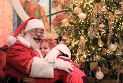 ලෝකේ පුරා නත්තල සමරන විවිධ සැමරුම් ක්‍රම | Christmas Traditions From Aro...