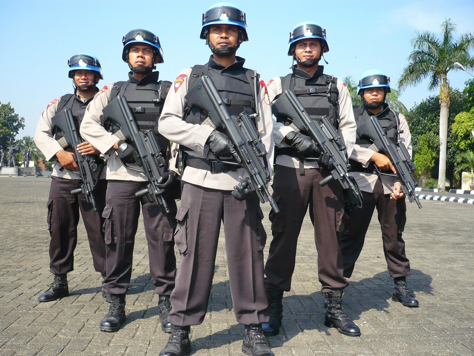 Semua Tentang POLISI Indonesia Ri Chopledia
