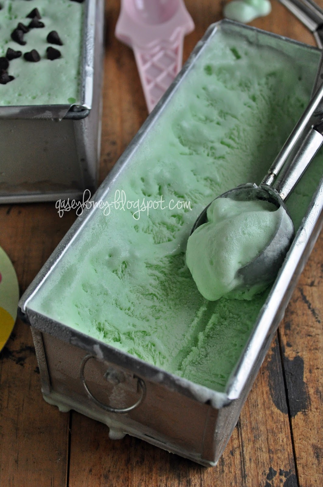 PEPPERMINT ICE CREAM  QASEY HONEY