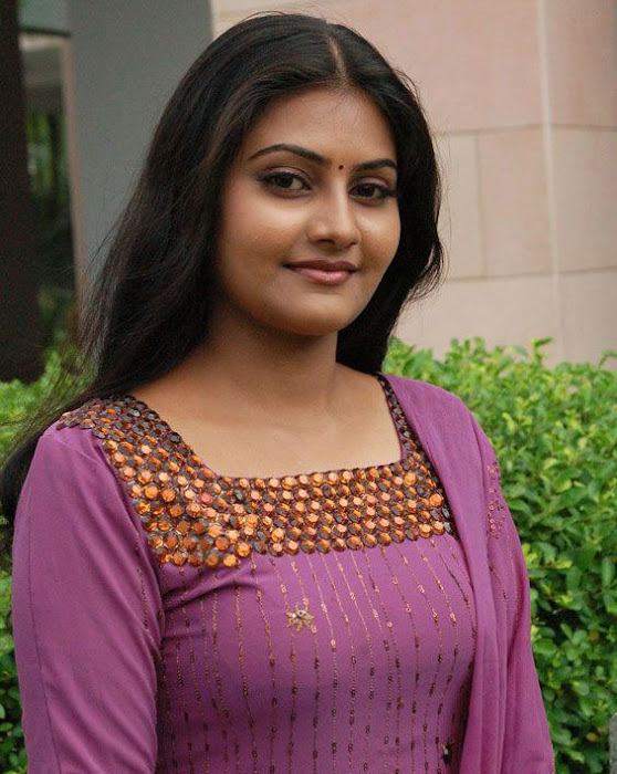 nandagi mallu acctress shoot unseen pics