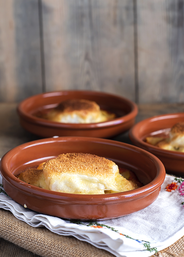 Bacalao gratinado con alioli